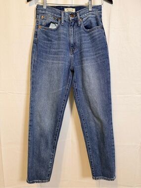 Madewell The Mom Jeans Women’s Classic High-Rise Blue Jeans
